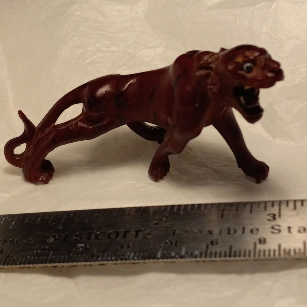 Miniature Wood / Highly Detailed